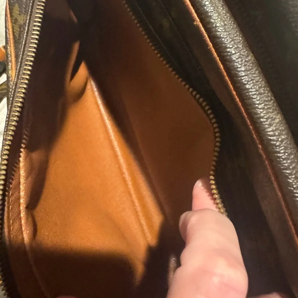 Louis Vuitton Monogram Nil Crossbody